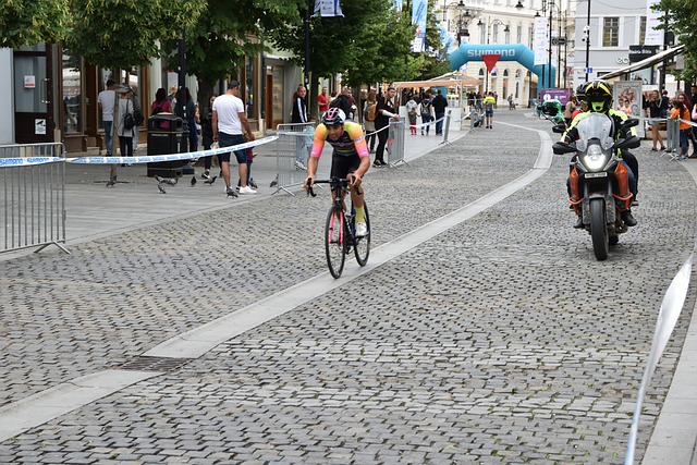 有强大竞争 有强大竞争